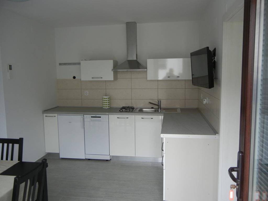Rooms & Apartment Mira G. Postojna Exterior foto